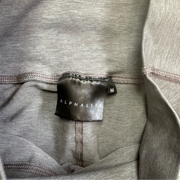 Alphalete Revival Leggings Size Medium Gray Full Length Leggings - Picture 7 of 13